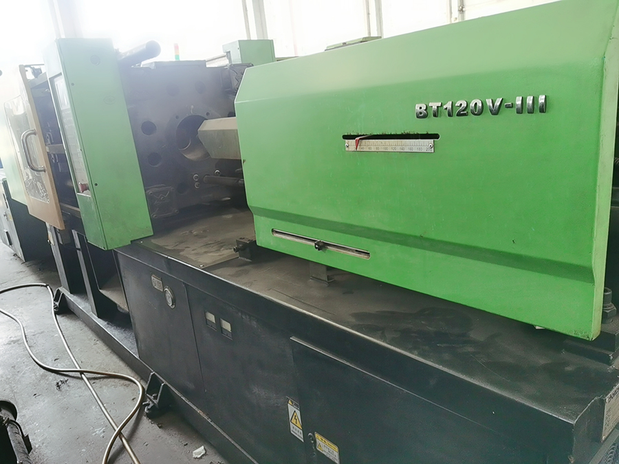 博創(chuàng)注塑機(jī)BT120V-111
